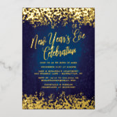 Navy Blue New Year's Eve Party Gold Confetti Folie Uitnodiging (Voorkant)