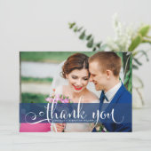 Navy Blue Overlay Script Weddenfoto Hartelijk dank Bedankkaart (Staand voorkant)