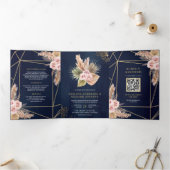 Navy Blue Pampas Dusty Roses QR Code Weddenschap Drieluik Uitnodiging (Binnen)