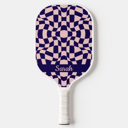 Navy Blue & Pink Wavy Checkerboard Monogram Pickleball Paddle (Voorkant)