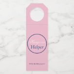 Navy Blue Pink Wedding Hangover Helper Label Hasht<br><div class="desc">Navy Blue, Pink en White Wedding Favor Bottle Hangers/Bottle Labels met het gezegde 'Hangover Helper'. Pas de kleuren en uw trouwhashtag aan en gebruik deze in uw trouwwelkomsttas, als een gunst of als een grappige wegwerpactie op uw achterfeestje. Geschikt voor alle verschillende flesgrootten. Ideaal voor Bachelorette en Hen Party ook!...</div>