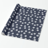 Navy Blue Pretty Floral Pattern Cadeaupapier (Uitgerold)