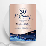 Navy Blue Roos Gold Agaat 30e verjaardag Kaart<br><div class="desc">Marineblauw en roos gouden agaat 30e verjaardagsfeestuitnodiging. Elegant modern ontwerp met een koningsblauwe waterverf agaat marmeren geode achtergrond,  faux glitter roos goud en typografie script lettertype. Trendy uitnodigingskaart perfect voor een stijlvol vrouwenfeest. Gedrukte Zazzle-uitnodigingen of direct download digitale afdrukbare sjabloon.</div>