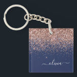 Navy Blue Roos Gold Blush Pink Glitter Monogram Sleutelhanger<br><div class="desc">Navy Blue en Roos Gold Blush Pink Faux Folie Sparkle Glitter Script Monogram Name Sleutelhanger. Dit maakt de perfecte liefhebbende 16 verjaardag,  bruiloft,  vrijgezellenfeest,  verjaardagsdag,  baby shower of vrijgezellenfeest voor iemand die van luxe glam en stijl houdt.</div>