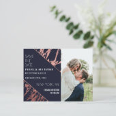 Navy Blue Roos Gold Marble Diagonaal Save the Date Briefkaart (Staand voorkant)