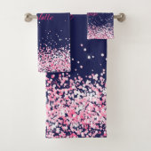 Navy blue roze glitter-meisje naam bad handdoek (Insitu)