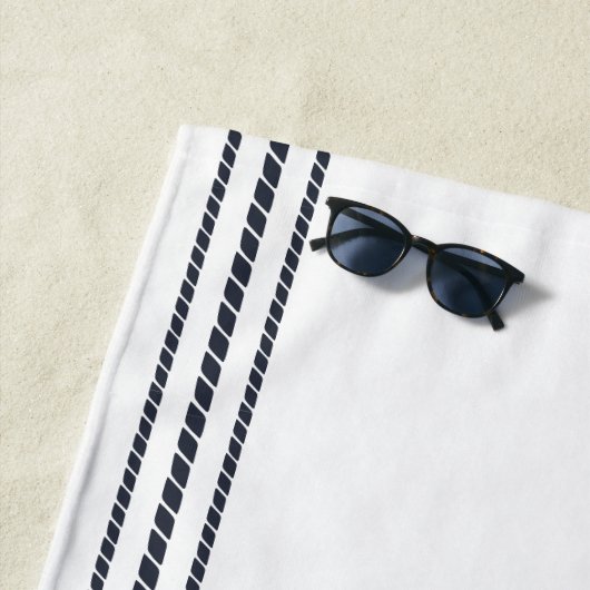 Navy Blue Rustic Crab - Specialized Shore House Strandlaken (In situ)