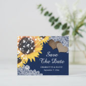 Navy Blue Rustic Sunflower Wedding Save the Date Aankondigingskaart (Staand voorkant)