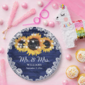 Navy Blue Rustic Wood Lace Sunflower Weddenschap Papieren Bordje (Feest)