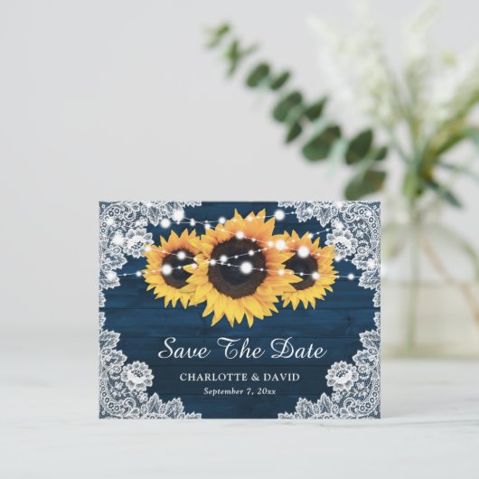 Navy Blue Rustic Wood Sunflower Wedding Aankondiging (Staand voorkant)
