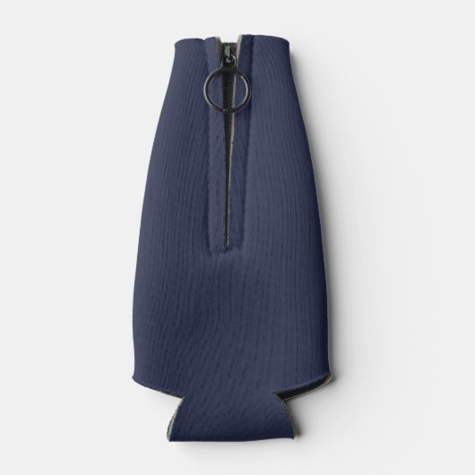 Navy Blue Script Specialized Groomsman's Name Flesjeskoeler (Achterkant)