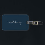 Navy Blue Script | Stijlvol Monogram Modern Bagagelabel<br><div class="desc">Een eenvoudig,  stijlvol,  op maat gemaakt monogram-ontwerp in een casual handgeschreven zwart-wit en opvallend monochroom marineblauw. Het monogram kan gemakkelijk worden gepersonaliseerd om een ontwerp zo uniek te maken als u bent! Het perfecte trendy cadeau of accessoire voor elke gelegenheid.</div>