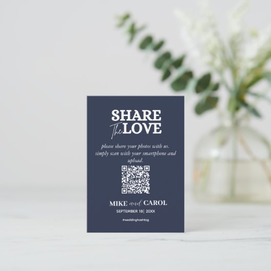Navy Blue Share The Love Photo Qr Code Weddenschap Notitiekaartje (Staand voorkant)