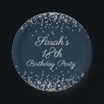 Navy Blue Silver Glitter 18th Birthday Party Papieren Bordje<br><div class="desc">Elegant marvy blue met zilveren glitter 18e verjaardagsfeestje borden. De tekst is volledig klantgericht,  zodat creëer uw eigen borden met de naam en de leeftijd u wilt. De achtergrondkleur is ook aanpasbaar. Neem contact met ons op voor hulp bij aanpassingen of overeenkomende producten.</div>