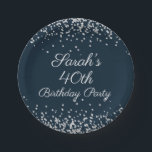 Navy Blue Silver Glitter 40th Birthday Party Papieren Bordje<br><div class="desc">Elegant marvy blue met zilveren glitter 40ste verjaardagsfeestje borden,  gepersonaliseerd met een naam. Neem contact met ons op voor hulp bij aanpassingen of overeenkomende producten.</div>
