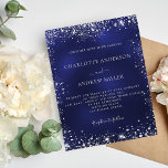 Navy blue Silver Glitter budget bruiloft uitnodigi<br><div class="desc">Een blauwe achtergrond voor de marine,  versierd met faux zilveren glitter stof. De blauwe kleur is ongelijk. Pas uw namen en gegevens aan en voeg deze toe.</div>