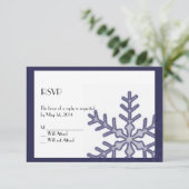 Navy Blue Snowflake Winter Wedding Response Card RSVP Kaartje (Staand voorkant)