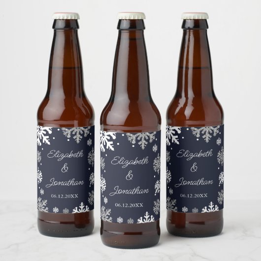 Navy Blue Snowflakes Winter Wedding Bier Etiket (Flessen)