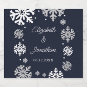 Navy Blue Snowflakes Winter Wedding Bier Etiket (Enkel label)