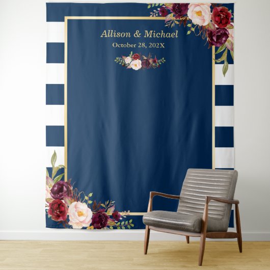 Navy Blue Stripes Burgundy Floral Wedding Backdrop Wandkleed (In situ)