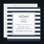 Navy Blue Stripes Kids Birthday Party Invitation Kaart<br><div class="desc">Moderne en nautische verjaardagsfeestuitnodiging voor kinderen met marjoor en witte strepen. Deze eenvoudige en klassieke uitnodiging voor verjaardagsfeestjes is perfect voor elk verjaardagsthema. Andere kleuren zijn beschikbaar.</div>