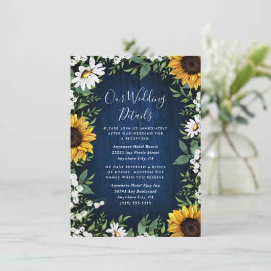 Navy Blue Sunflower Rustic Wedding Informatiekaartje (Staand voorkant)