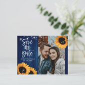 Navy Blue Sunflower Wedding Save the Date Photo Briefkaart (Staand voorkant)