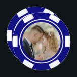 Navy Blue Vegas Poker Chip Wedding Elopement Kaart<br><div class="desc">Duw je vrienden en familie door hen deze marinesblauwe en witte pokerchip trouwfoto's te sturen,  aankondiging en uitnodiging van de partij. Ze wachten vol ongeduld om bij je te zijn op deze leuke viering.</div>