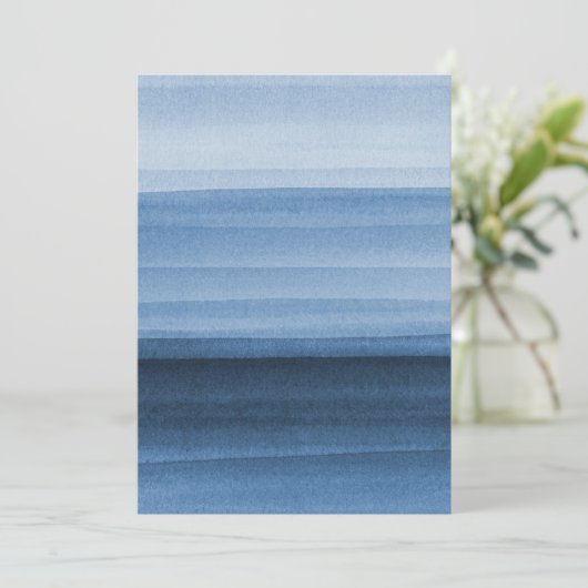 Navy Blue Waterverf Ombre Uitnodiging (Staand voorkant)