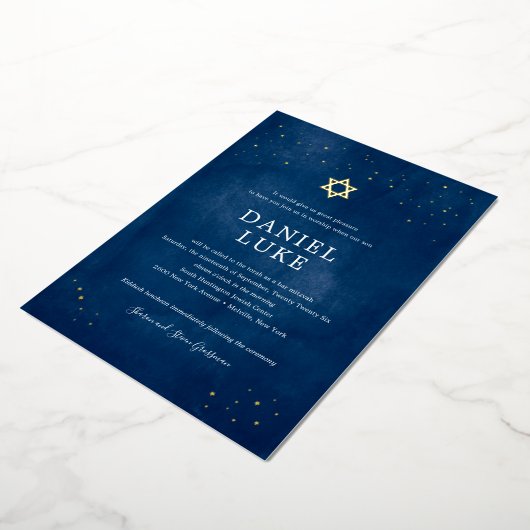 Navy Blue Waterverf Sterrennacht Bar Mitzvah Folie Uitnodiging (Gedraaid)