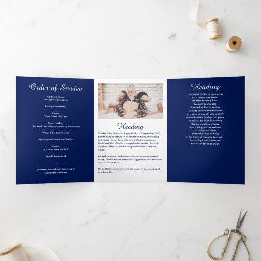 Navy Blue & White 6-pagina Trifold Uitvaart Progra Drieluik Programma (Binnen)