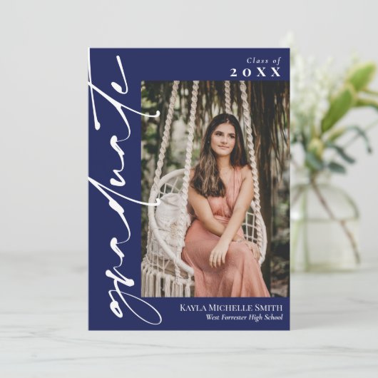 Navy Blue White Calligraphy Photo Afstuderen Kaart (Staand voorkant)