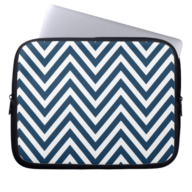 NAVY BLUE WHITE CHEVRON PATTERN LAPTOP SLEEVE (Voorkant)
