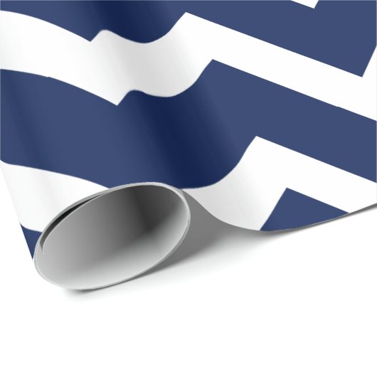 Navy Blue & White Chevron Zigzag Pattern Cadeaupapier (Rol Hoek)