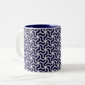 Navy Blue White Geometric Art Deco Pattern Tweekleurige Koffiemok (Voorkant links)