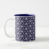 Navy Blue White Geometric Art Deco Pattern Tweekleurige Koffiemok (Links)