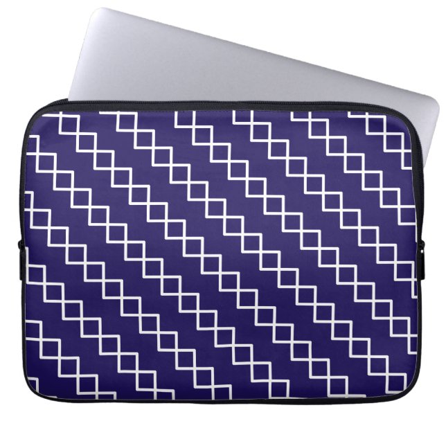 Navy Blue White Geometric Laptop Sleeve (Voorkant)