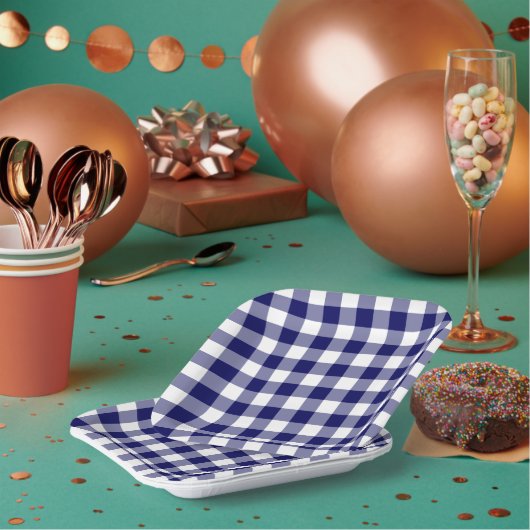 Navy Blue White Gingham Pattern Papieren Bordje (Multi)