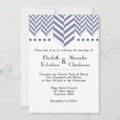 Navy Blue White Herringbone Wedding Invitation Kaart (Voorkant)