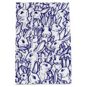 Navy Blue White Rabbit Bunny Large Pattern Medium Cadeauzakje (Achterkant)