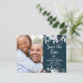 Navy Blue White Rose Floral Wedding Save the Date Aankondigingskaart (Staand voorkant)