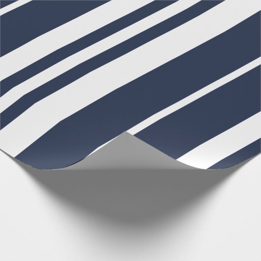 Navy Blue White Stripes Modern Cadeaupapier (Hoek)