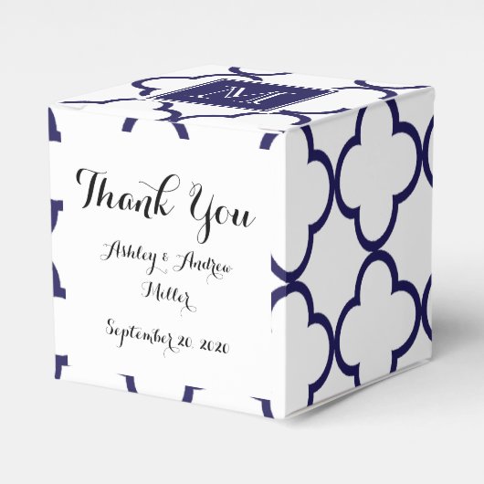 Navy Blue, witte quatrefoil | Uw monogram Bedankdoosjes (Voorkant Zijde)