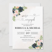 Navy & Blush Pink Floral We zijn verloofd Uitnodig Kaart (Voorkant)