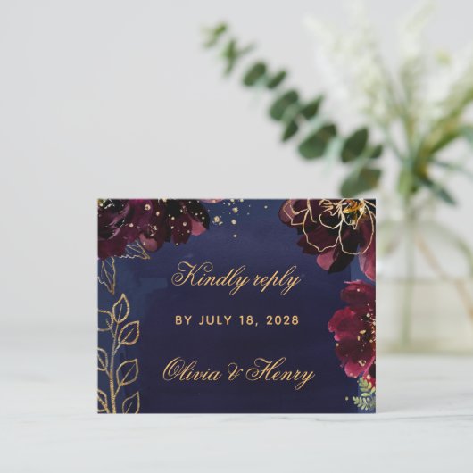 Navy Bordeaux Wedding RSVP Mail Back Kaart (Staand voorkant)
