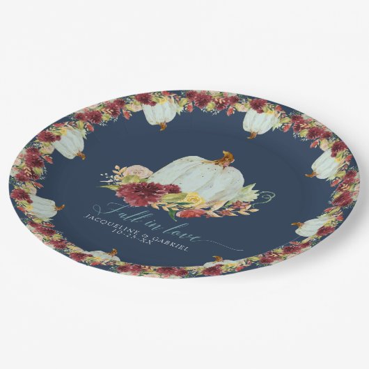 Navy Burgundy Floral Herfst in Love Pumpkin Weddin Papieren Bordje (Gekanteld)