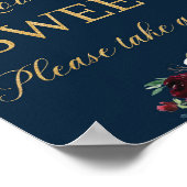 Navy burgundy floral love is een lief bruiloft poster (Hoek)