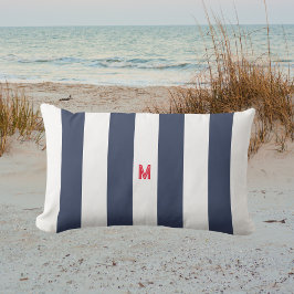 Navy Cabana Stripe en gepersonaliseerd rood monogr Buitenkussen