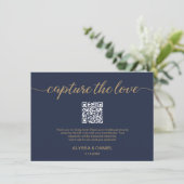 Navy Capture de liefde QR code bruiloft foto delen Informatiekaartje (Staand voorkant)