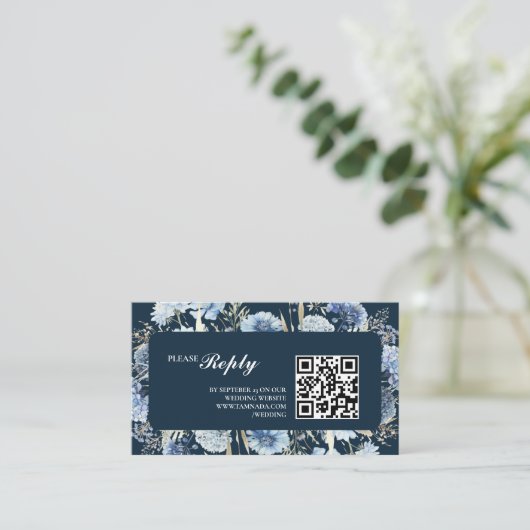 Navy Dusty Blue Floral Spring Bloom Bruiloft Informatiekaartje (Staand voorkant)